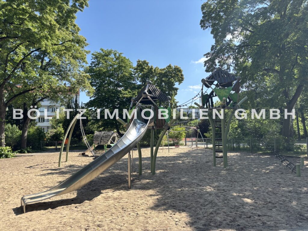 Spielplatz in unmittelbarer Nähe