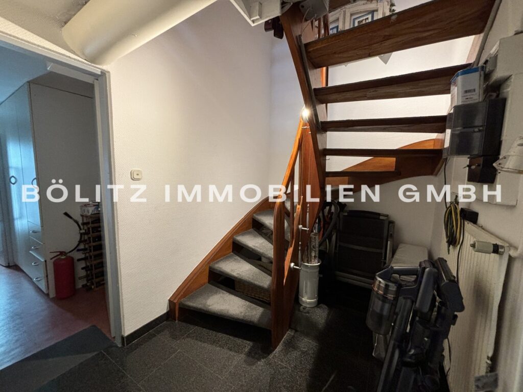 Treppe UG