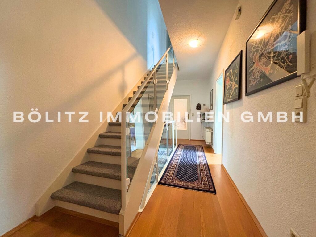 Aufgang der Holztreppe