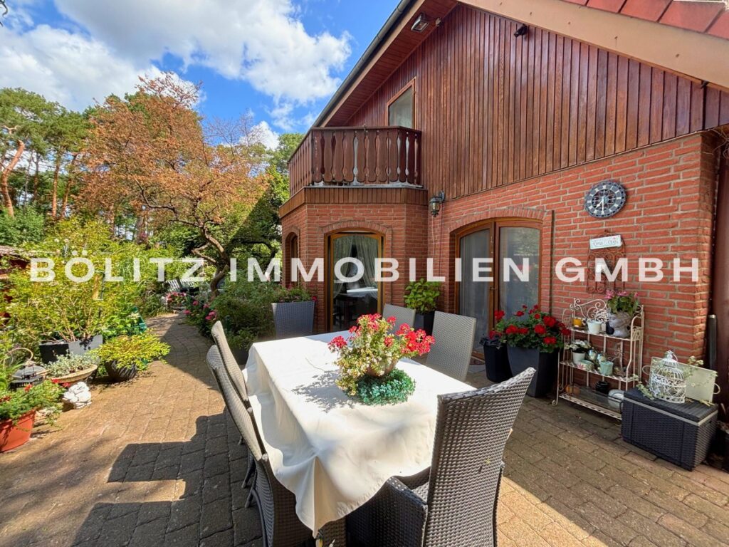 Whg. 2 Terrasse und Balkon