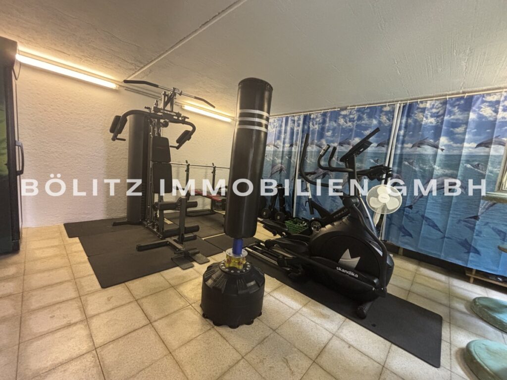 Hobbyraum unter Garage