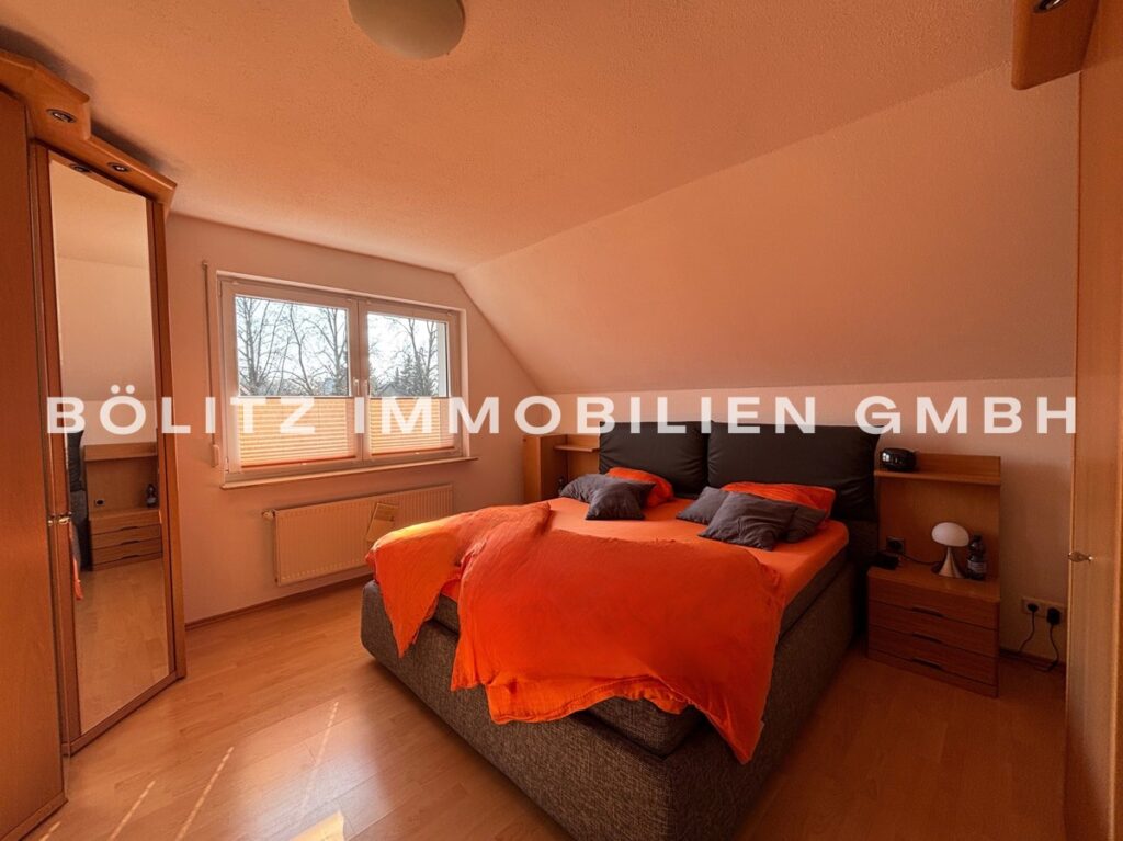 Schlafzimmer DG
