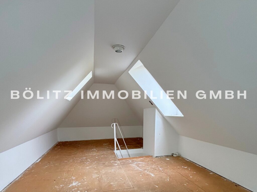 Spitzboden (mit KI bearbeitet)