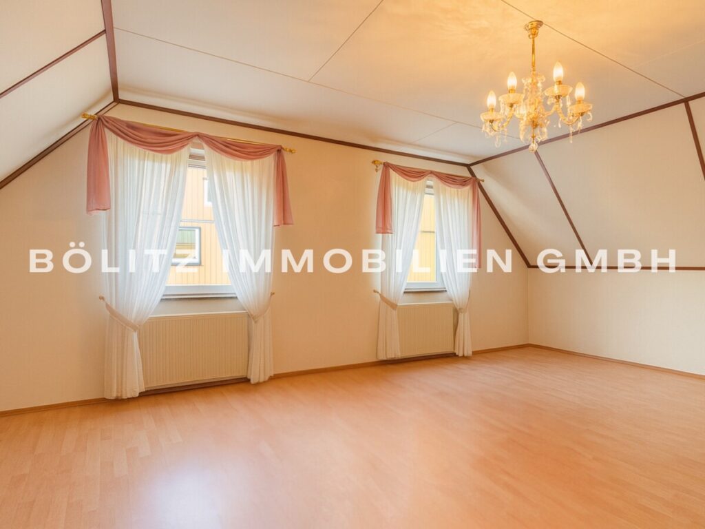 weiteres Zimmer DG (mit KI ausgeräumt)