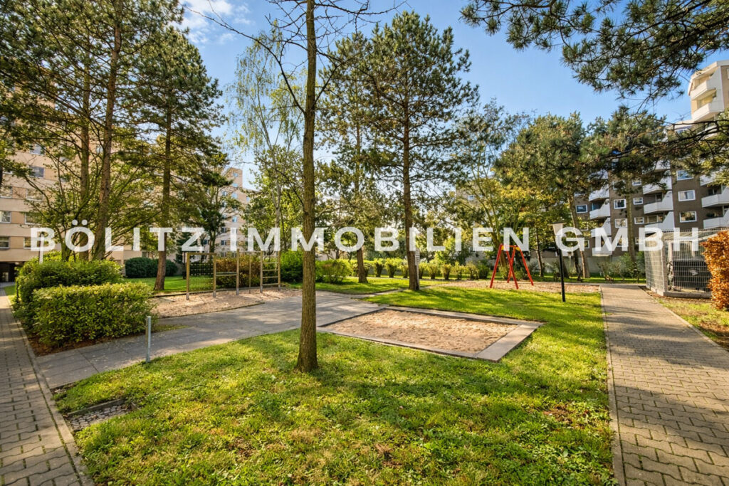Spielplatz vor der Tür