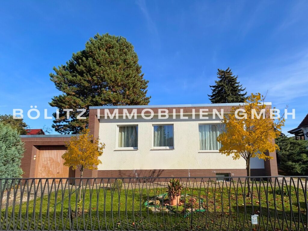 Haus (Straßenansicht)