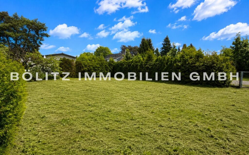 vorderer Teil des Grundstückes