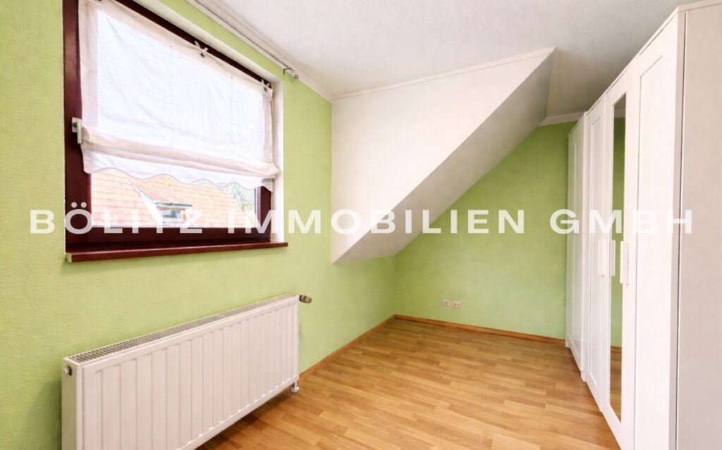 drittes Zimmer DG