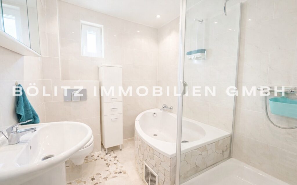 Badezimmer DG