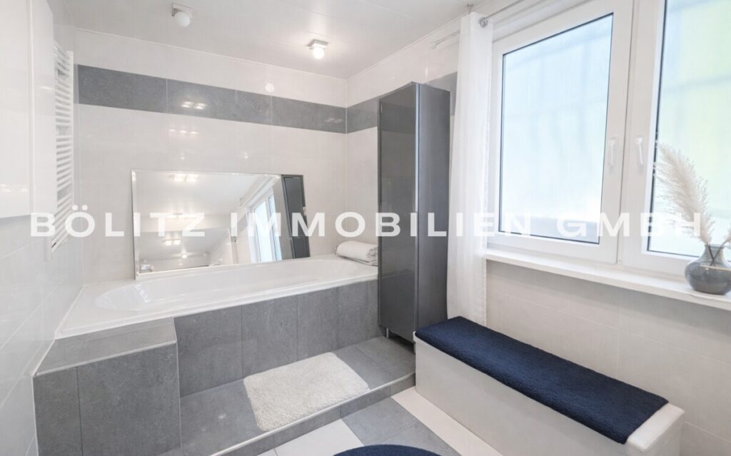 Badezimmer EG (2)