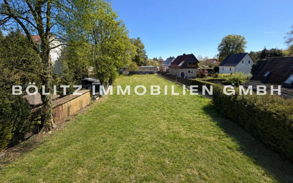 angrenzendes Baugrundstück
