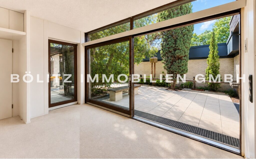 Vom Wohnzimmer auf die Terrasse