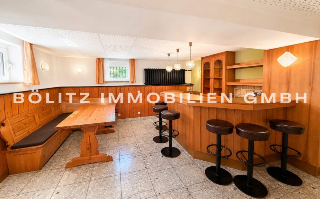 Raum mit Bar UG