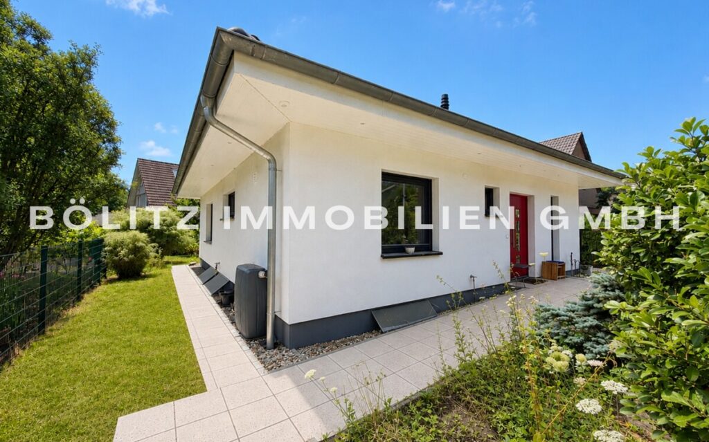 seitliche Hausansicht