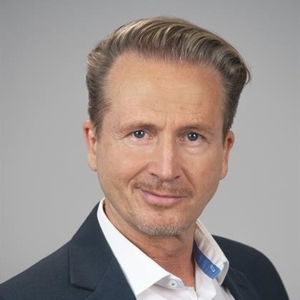 Herr Thomas Hoffrichter